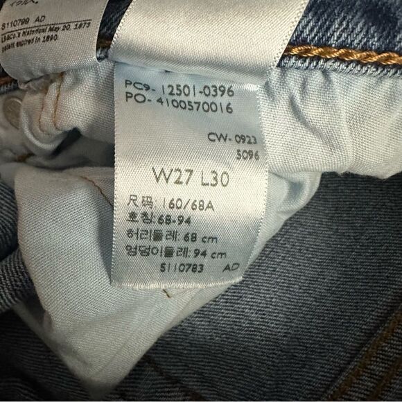 Levi's 501 Buttonfly Jeans Men's  27/30 Classic Fit 100% Cotton Straight Leg - Picture 2 of 12